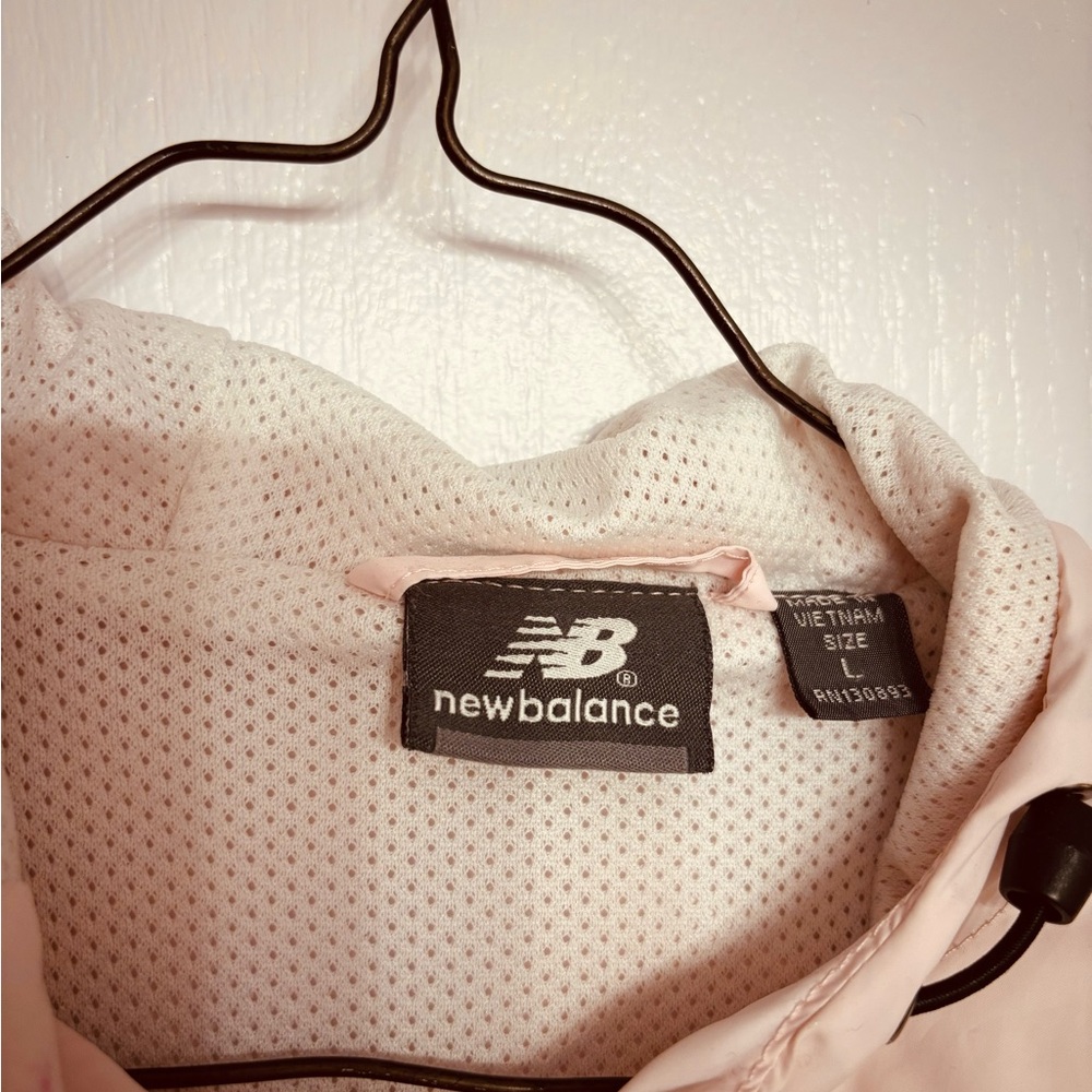 New Balance Light Baby Pink Wind Breaker Jacket with Hood and Stripe Detailing - Picture 2 of 5